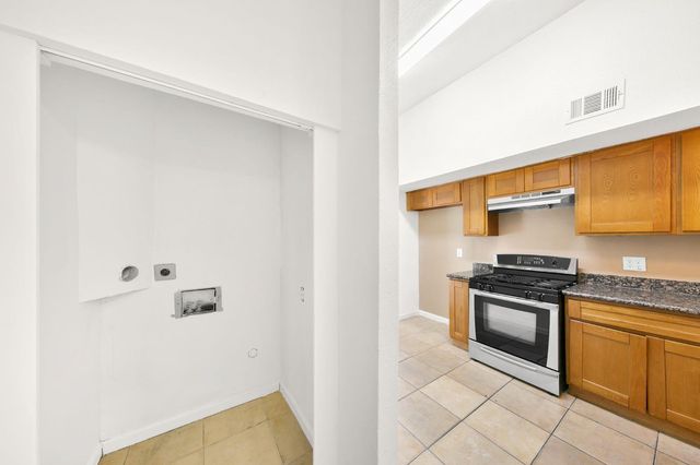 2113 62nd Ave, Sacramento, CA 95822