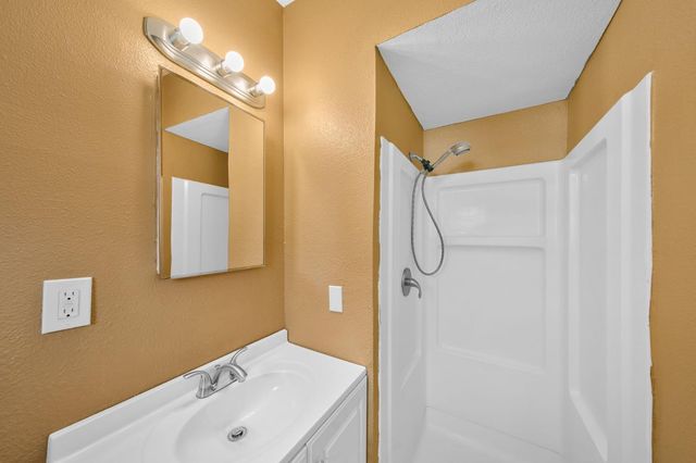 2113 62nd Ave, Sacramento, CA 95822