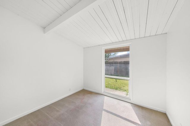 2113 62nd Ave, Sacramento, CA 95822