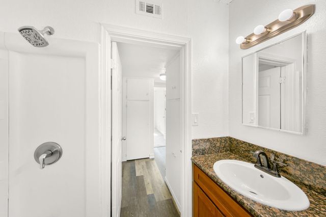 2113 62nd Ave, Sacramento, CA 95822