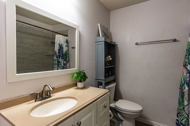 110 E Amberway Lane, Garland, TX 75040
