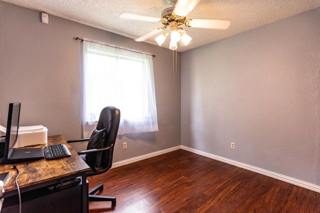110 E Amberway Lane, Garland, TX 75040