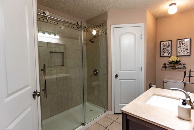 110 E Amberway Lane, Garland, TX 75040
