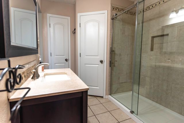 110 E Amberway Lane, Garland, TX 75040