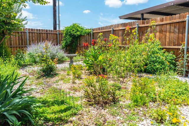 110 E Amberway Lane, Garland, TX 75040