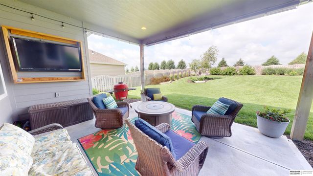 8202 N 167th Avenue, Bennington, NE 68007