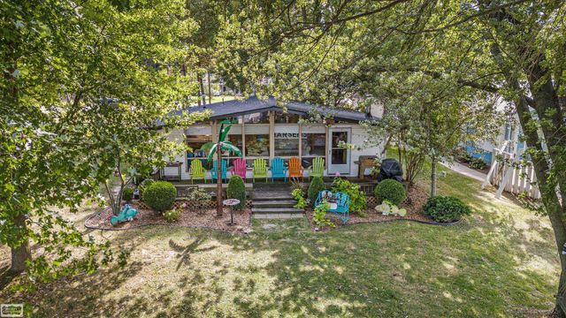 2090 N Channel Road, Harsens Island, MI 48028