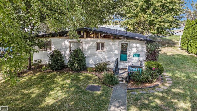 2090 N Channel Road, Harsens Island, MI 48028