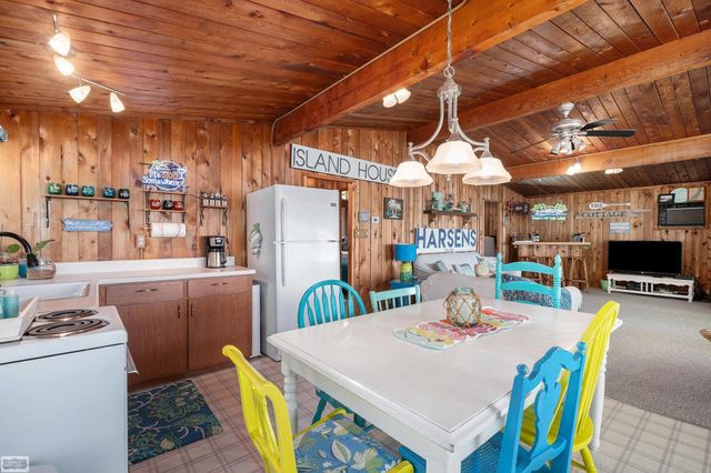 2090 N Channel Road, Harsens Island, MI 48028