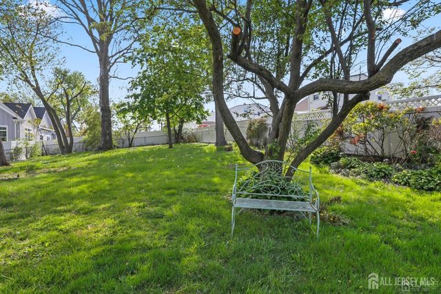 262 Wall Street, Metuchen, NJ 08840