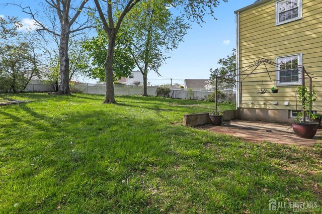 262 Wall Street, Metuchen, NJ 08840
