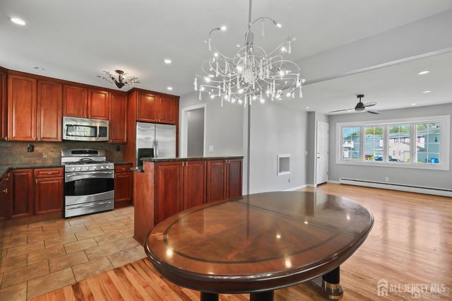 262 Wall Street, Metuchen, NJ 08840