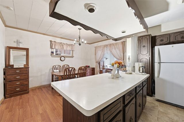 2822 Brentwood Ave, Brentwood, PA 15227