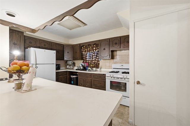 2822 Brentwood Ave, Brentwood, PA 15227