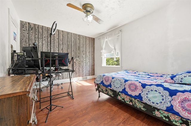 2822 Brentwood Ave, Brentwood, PA 15227