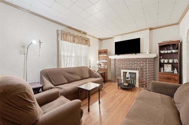 2822 Brentwood Ave, Brentwood, PA 15227