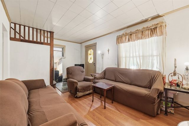 2822 Brentwood Ave, Brentwood, PA 15227