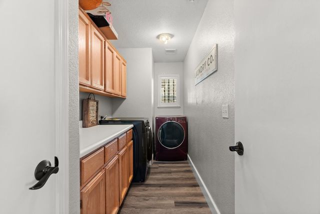 10107 River Park Cir, Stockton, CA 95209
