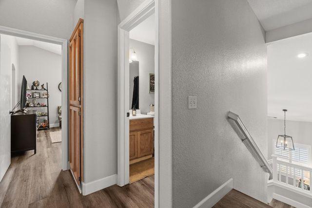 10107 River Park Cir, Stockton, CA 95209