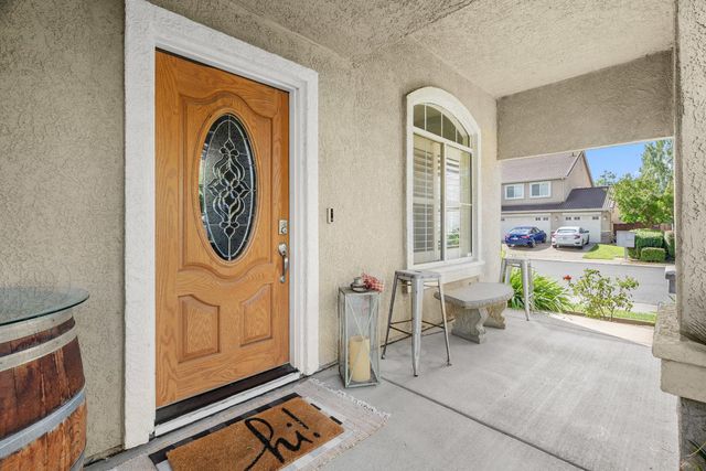 10107 River Park Cir, Stockton, CA 95209