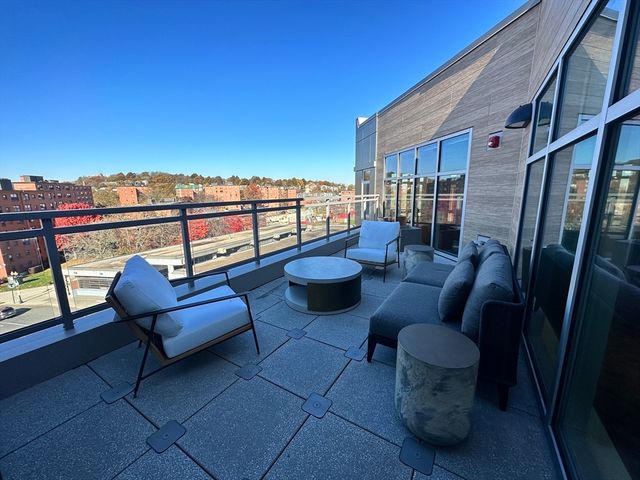 250 Centre 411, Boston, MA 02119