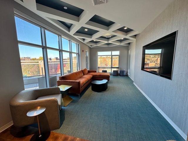 250 Centre 411, Boston, MA 02119