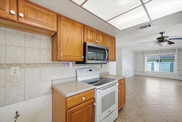 2285 GROVEWOOD ROAD, Clearwater, FL 33764