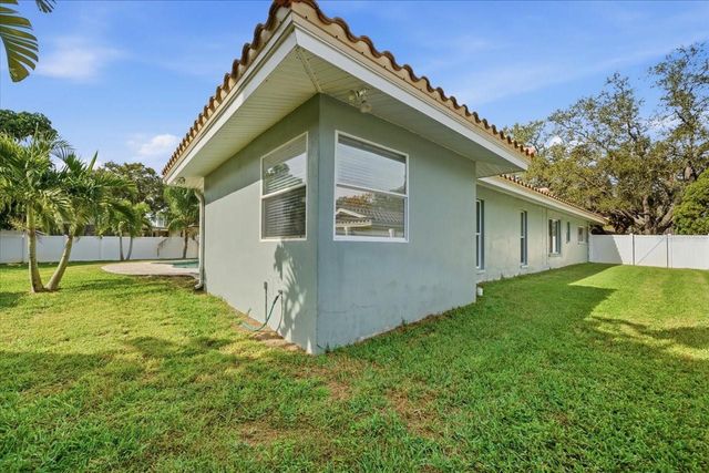 2285 GROVEWOOD ROAD, Clearwater, FL 33764