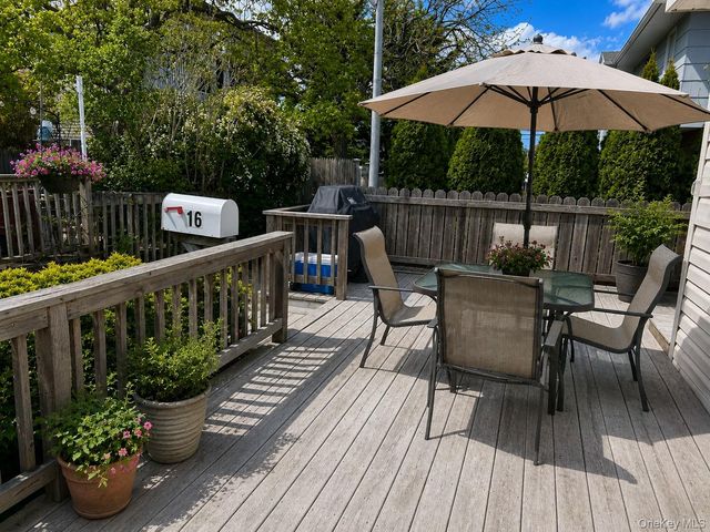 16 November Walk, Long Beach, NY 11561
