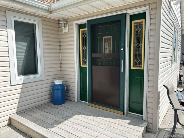 16 November Walk, Long Beach, NY 11561