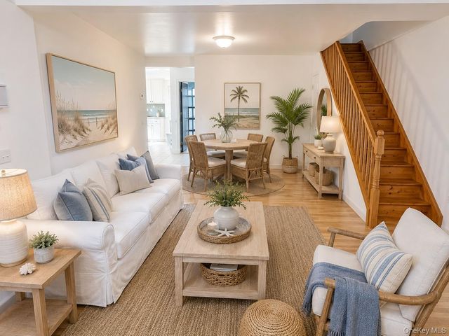 16 November Walk, Long Beach, NY 11561
