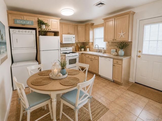 16 November Walk, Long Beach, NY 11561