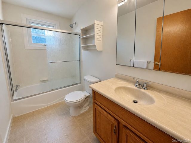 16 November Walk, Long Beach, NY 11561