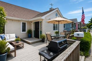16 November Walk, Long Beach, NY 11561