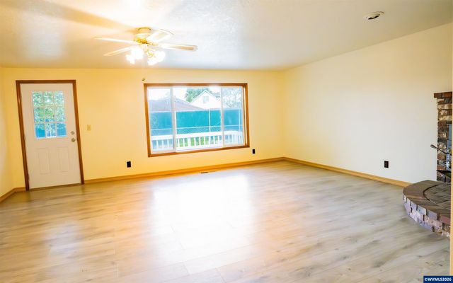 4731 Serra Ct NE, Salem, OR 97317