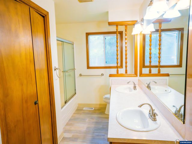 4731 Serra Ct NE, Salem, OR 97317