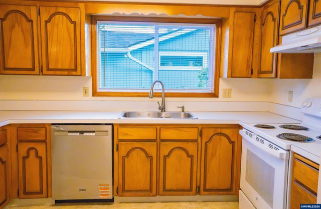 4731 Serra Ct NE, Salem, OR 97317