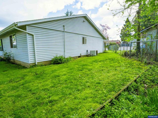 4731 Serra Ct NE, Salem, OR 97317