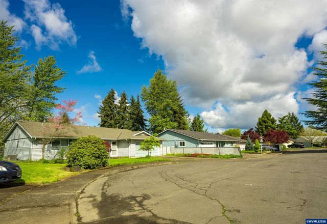 4731 Serra Ct NE, Salem, OR 97317