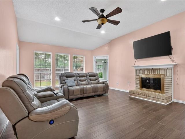 5400 Turtle River Court, Fort Worth, TX 76137