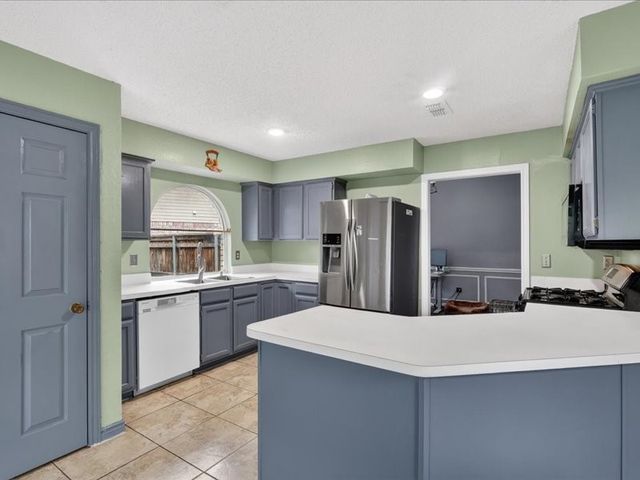 5400 Turtle River Court, Fort Worth, TX 76137