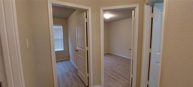 1556 Birmingham Dr DR, Seguin, TX 78155