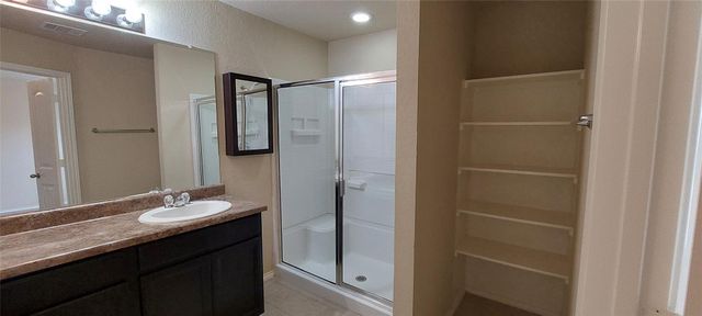 1556 Birmingham Dr DR, Seguin, TX 78155