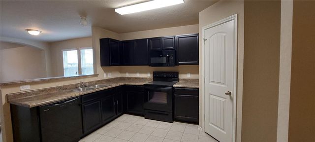 1556 Birmingham Dr DR, Seguin, TX 78155
