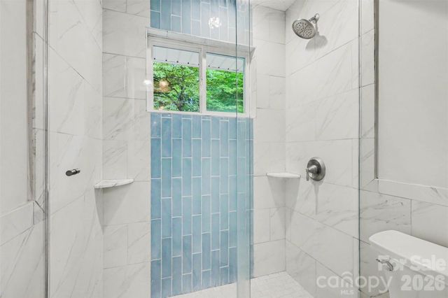 7048 Delta Lake Drive, Charlotte, NC 28215