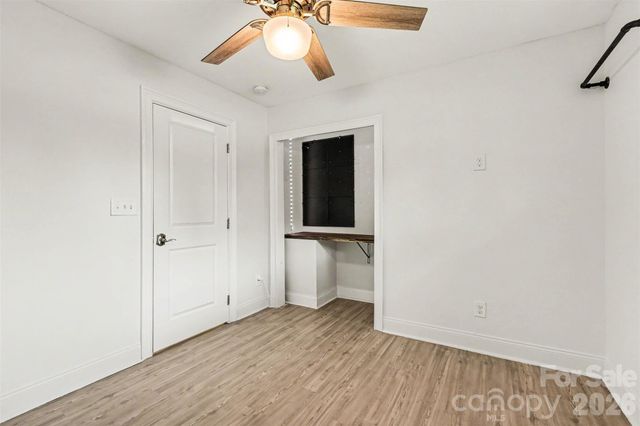7048 Delta Lake Drive, Charlotte, NC 28215