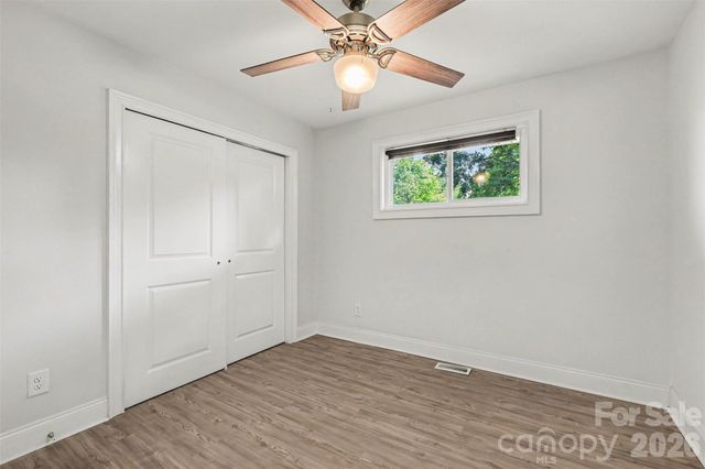 7048 Delta Lake Drive, Charlotte, NC 28215