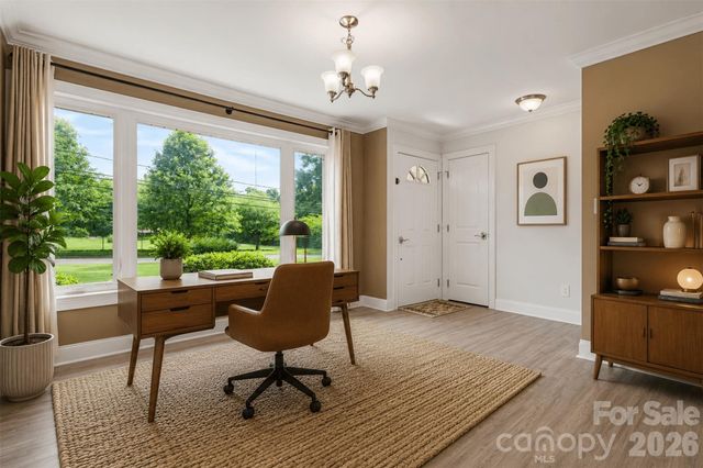 7048 Delta Lake Drive, Charlotte, NC 28215