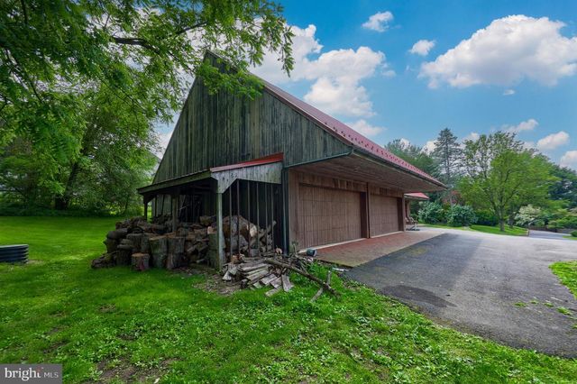 705 SCHOFFERS RD, Reading, PA 19606