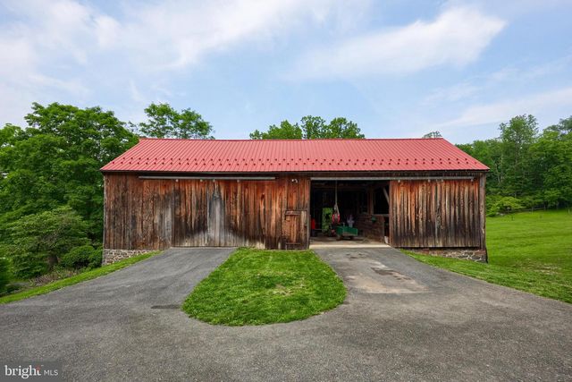 705 SCHOFFERS RD, Reading, PA 19606